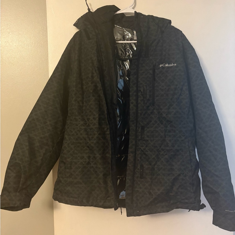 Columbia Women’s Patterned Black Performance Jacket